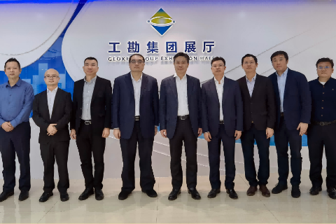  汕头高新区管委会考察团莅临中国·350vip浦京集团考察指导